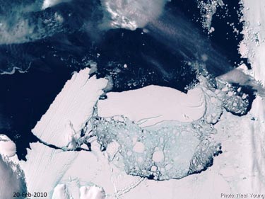 The Mertz Glacier tongue breaks off 20 February 2010