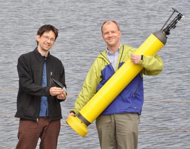Scientists show off XBT and Argo probes
