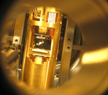 Photo of the scanning single-electron transistor microscope used to study graphene