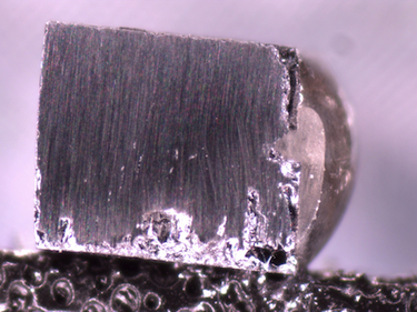 Two polished CdTe crystals soldered with Na&lt;sub&gt;2&lt;/sub&gt;CdTe&lt;sub&gt;2&lt;/sub&gt;