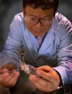 Platinum nanoparticles bring spontaneous ignition: Zhiyu Hu