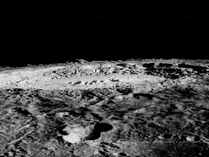 Simulating lunar craters and the impacts that cause them