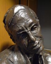 Stephen Hawking bust