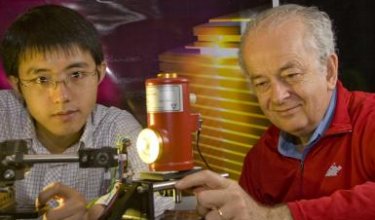Nanfang Yu and Federico Capasso