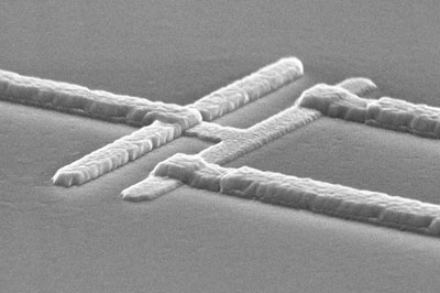 Electron micrograph of a superconducting qubit