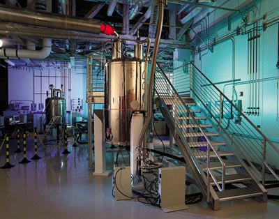 Large NMR spectrometer at Pacific Northwest National Laboratory