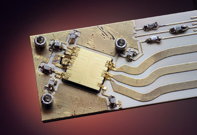 Photograph of NIST&rsquo;s gold ion trap