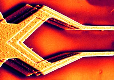 Scanning-electron-microscope image of part of a SQUID used in thermal maesurements